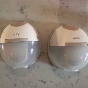 Eufy E20 Heated Breast Pump Hands-Free
